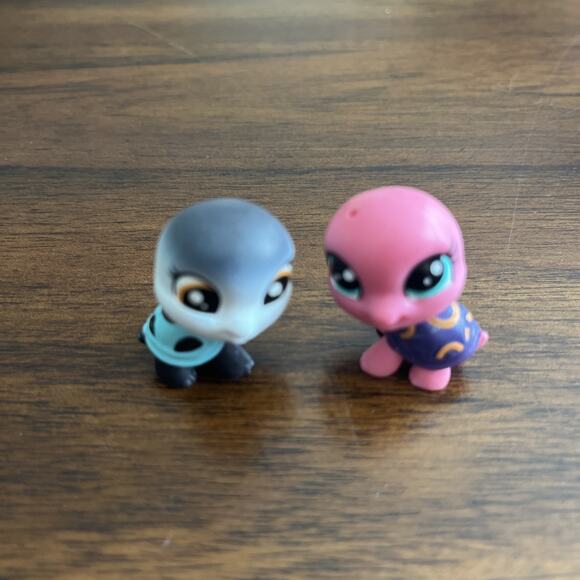 LPS #1-60 Captain Gilturtle #2-112 Bev Gilturtle #2-53 Meg Turtell #2-52 Tim +2 - Picture 8 of 9